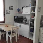 Nido In Centro - No Ztl - Zona Universita, Piano 1 Con Ascensore, Clima E Wi-fi - Keki *