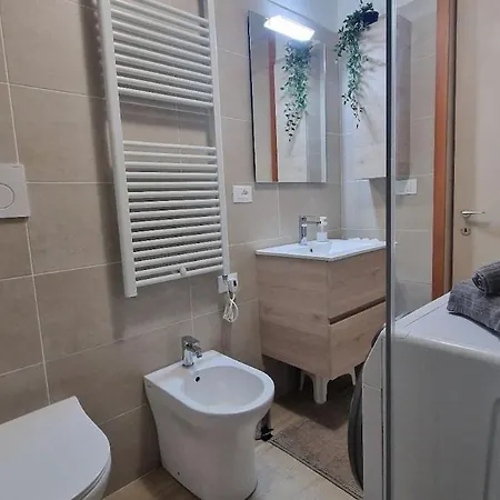 Nido In Centro - No Ztl - Zona Universita, Piano 1 Con Ascensore, Clima E Wi-fi - Keki Apartment *