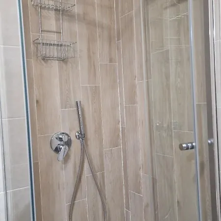 Apartment Nido In Centro - No Ztl - Zona Universita, Piano 1 Con Ascensore, Clima E Wi-fi - Keki *