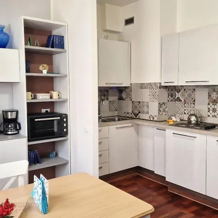 Nido In Centro - No Ztl - Zona Universita, Piano 1 Con Ascensore, Clima E Wi-fi - Keki *