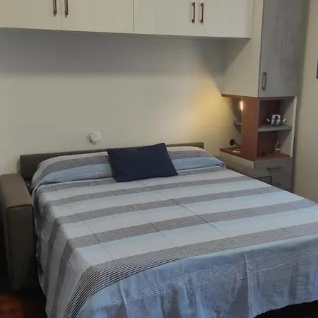 Nido In Centro - No Ztl - Zona Universita, Piano 1 Con Ascensore, Clima E Wi-fi - Keki 아파트 *